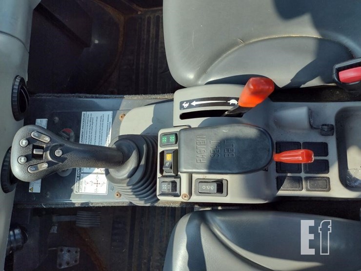 2021-bobcat-toolcat-5600-image-11