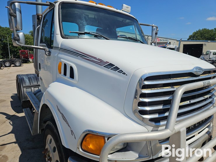 2006-sterling-lt9500-image-18