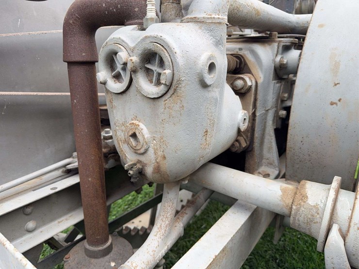 big-bull-tractor-image-10