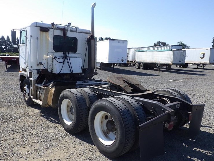 1995-freightliner-flb-t/a-truck-tractor-image-3