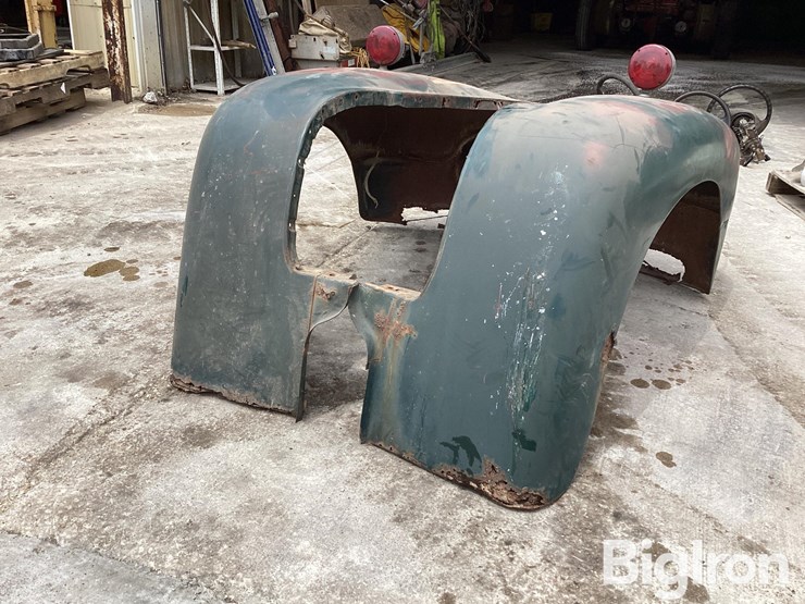 international-r190-image-5