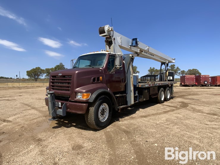 2004-sterling-l7500-image-1