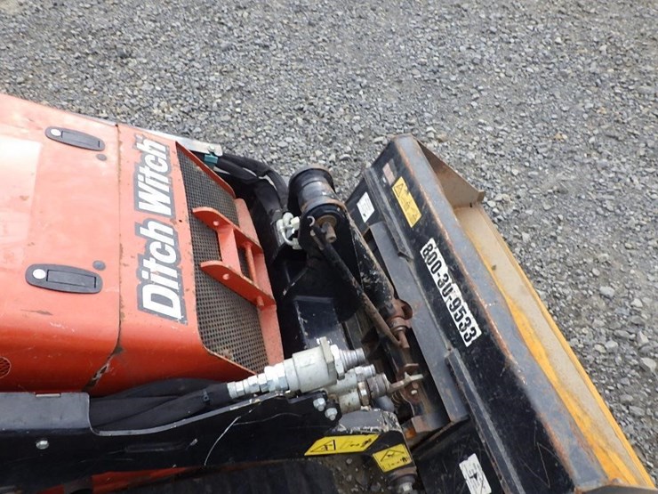 2021-ditch-witch-sk800-image-24