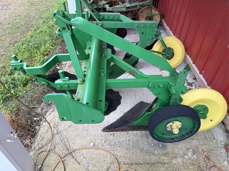 john-deere-200-image-6