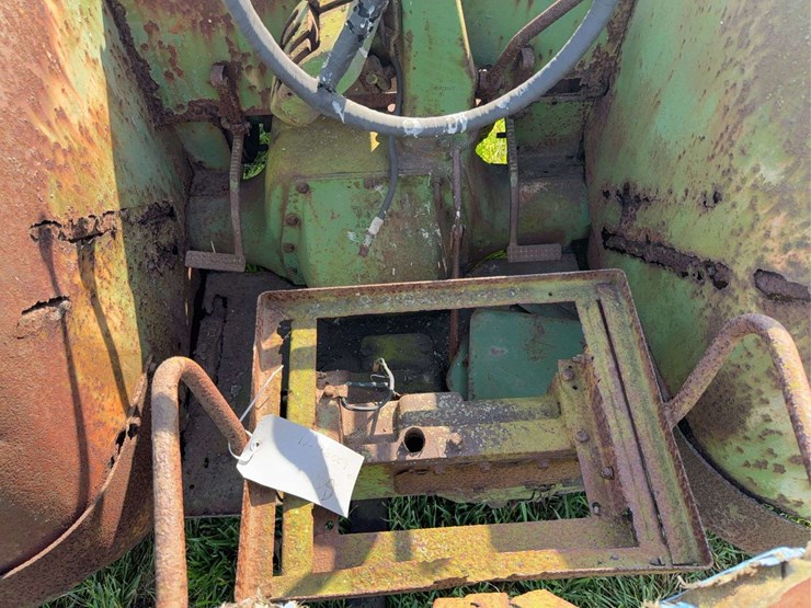 john-deere-620-image-9