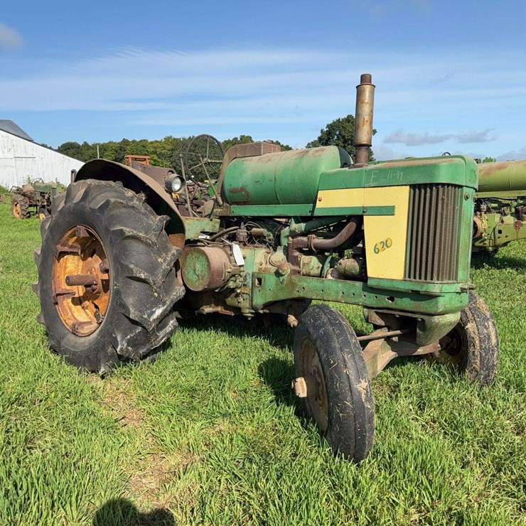 JOHN DEERE 620