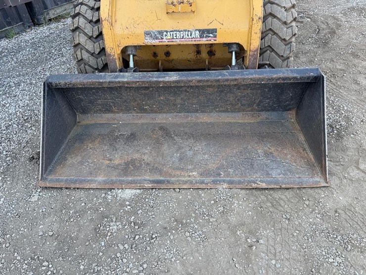 2012-caterpillar-246c-image-9