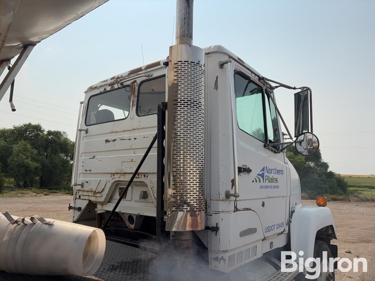 1987-freightliner-flc112-image-15