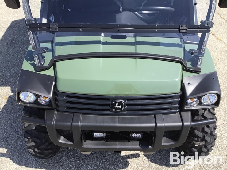 2025-john-deere-gator-image-12