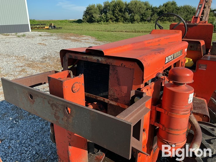 ditch-witch-r65-2-image-11