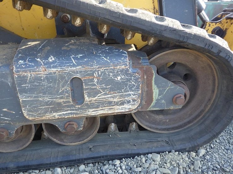 deere-325g-image-25