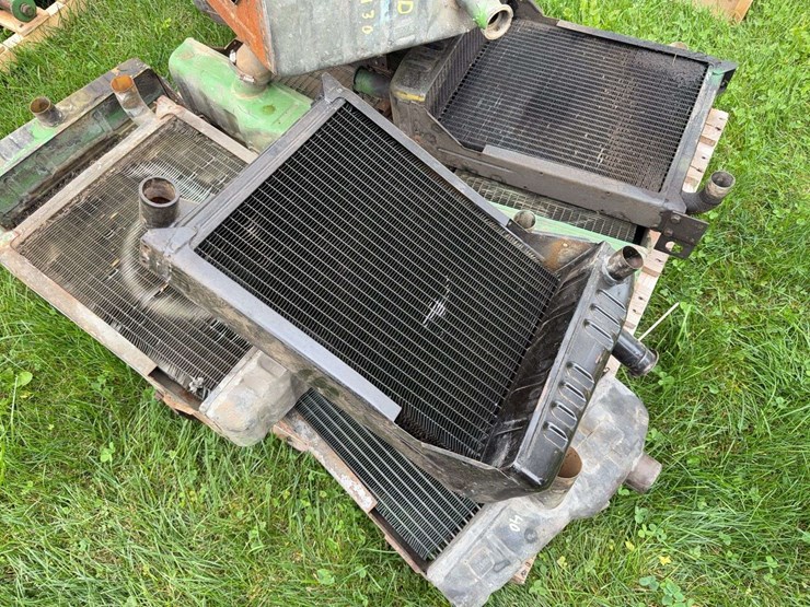 john-deere-dubuque-radiators-image-3