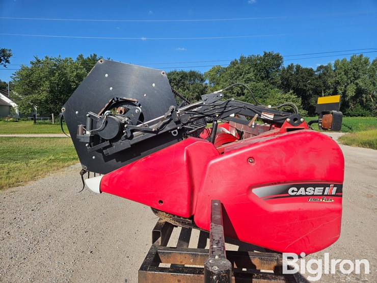 2011-case-ih-3020-image-8