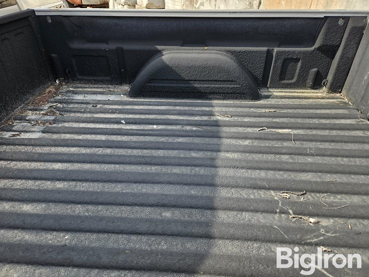 2004-chevrolet-silverado-2500-image-18