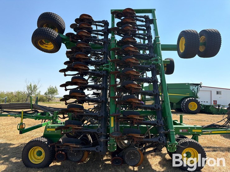 2019-john-deere-1890-image-9