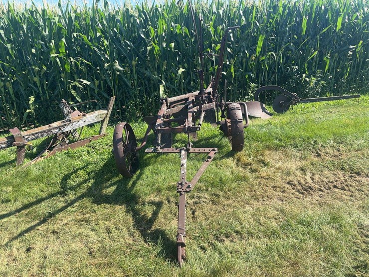 john-deere-14-image-2