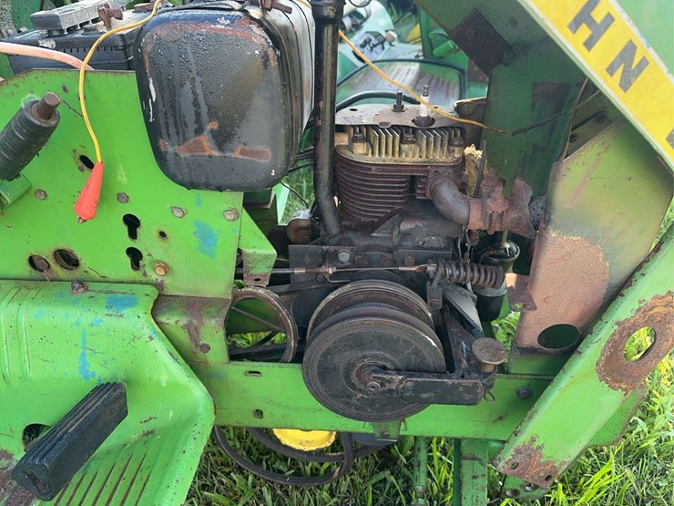 john-deere-110-image-4