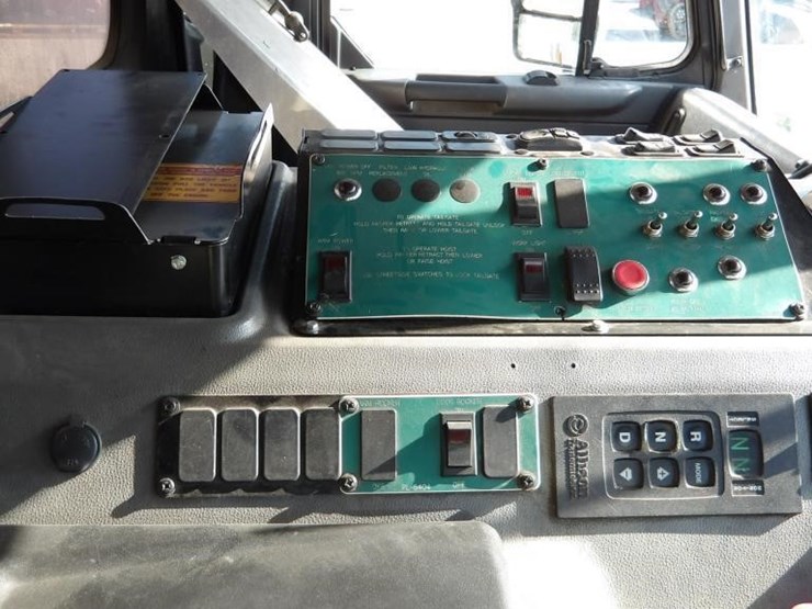 2019-peterbilt-520-image-20