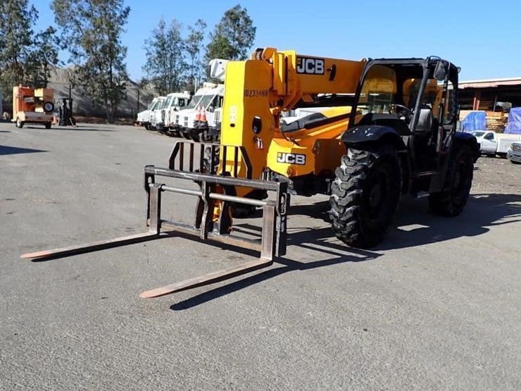 2018-jcb-509-42-image-1