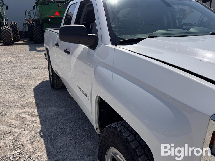 2017-chevrolet-silverado-1500-image-13