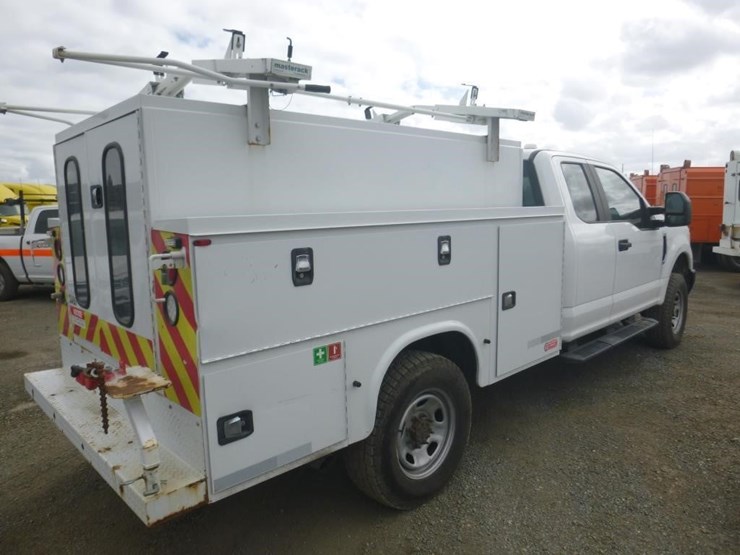 2017-ford-f350-image-3