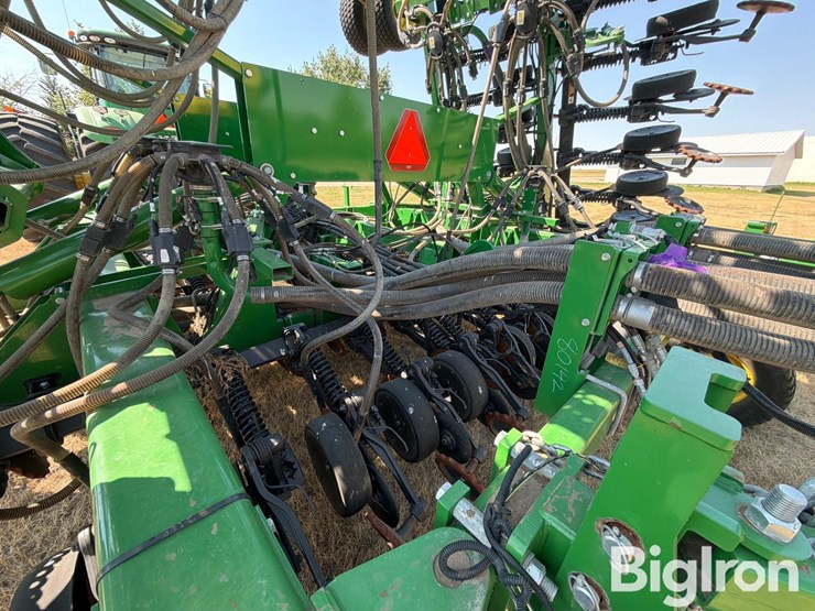 2019-john-deere-1890-image-15