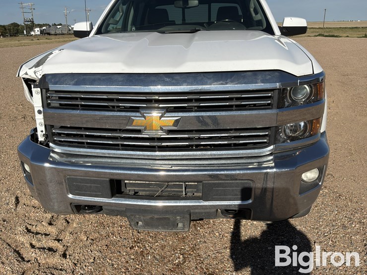 2015-chevrolet-silverado-2500-image-10