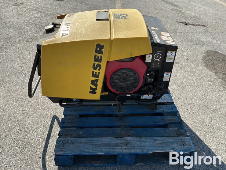 2021-massey-ferguson-730-image-2