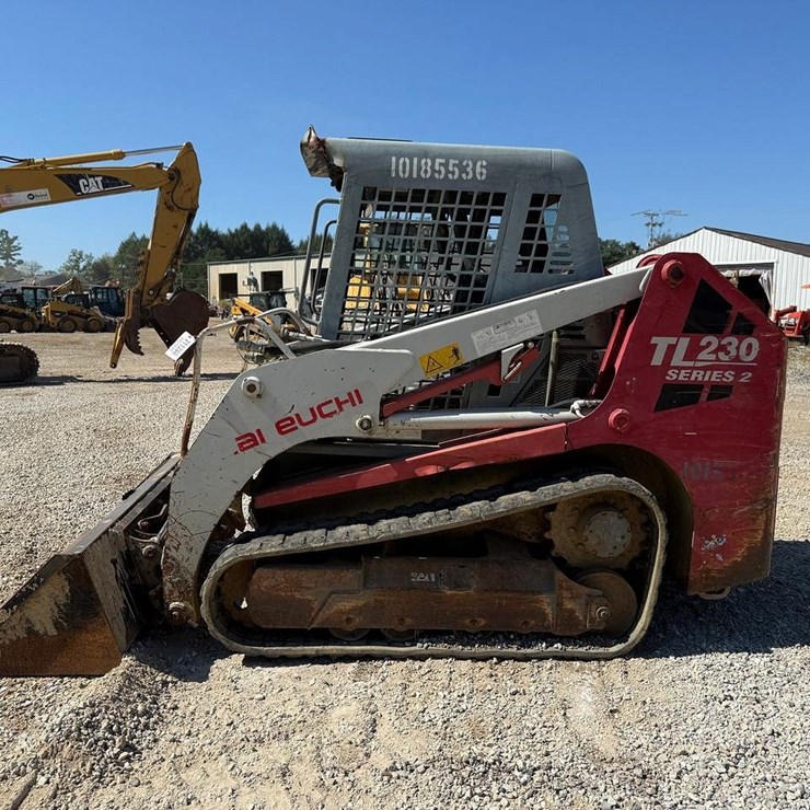2013 TAKEUCHI TL230