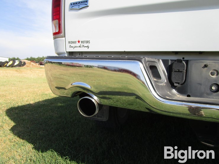 2014-ram-1500-laramie-image-19