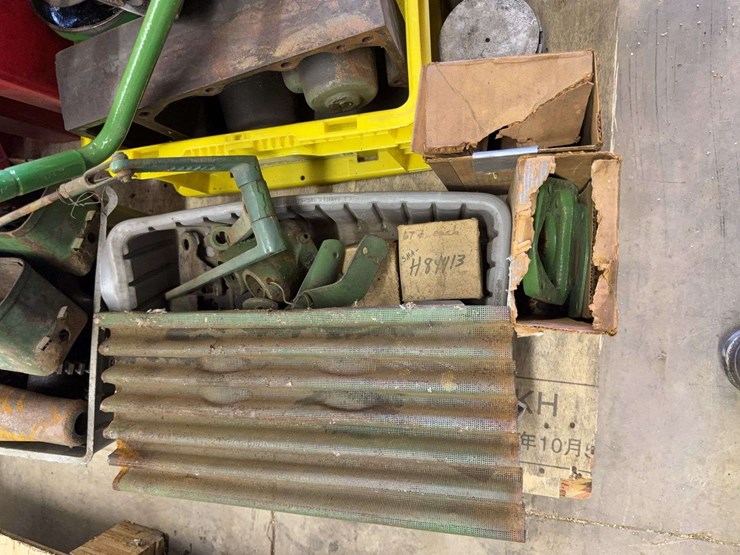 john-deere-assorted-parts-image-2