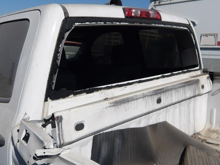2015-gmc-sierra-3500-image-14