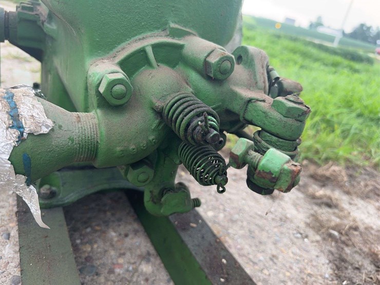 john-deere-112-image-8