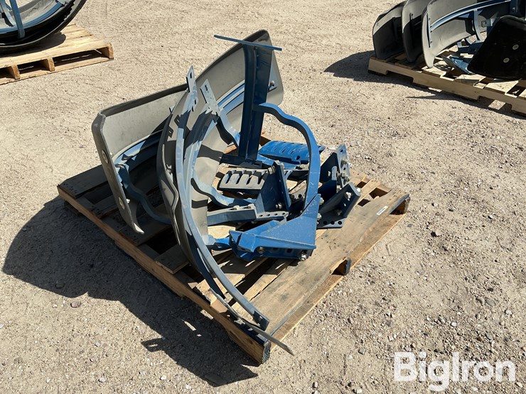 ford-8240-image-3