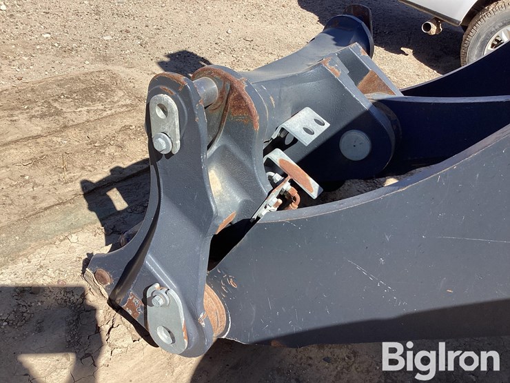 2012-deere-724k-image-13