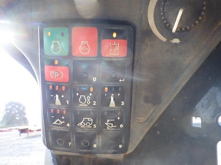 deere-325g-image-31