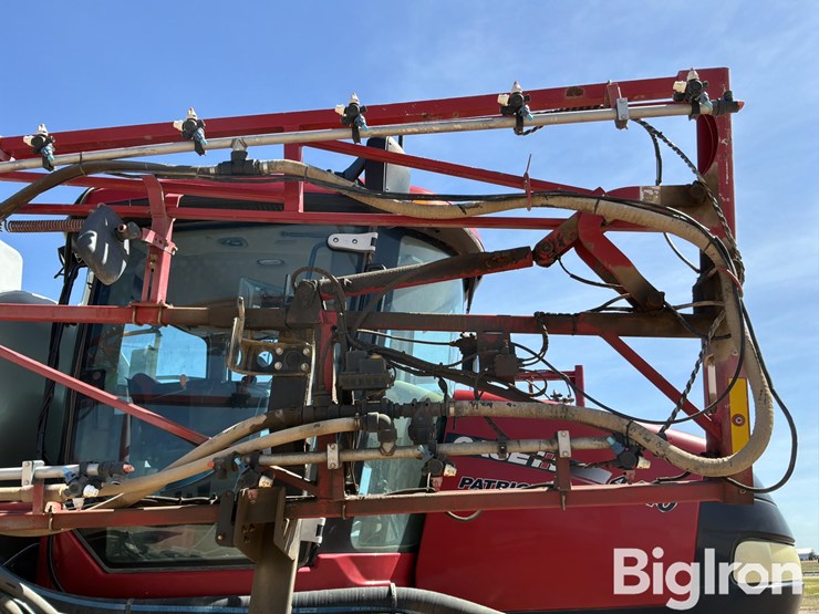 2015-case-ih-patriot-4440-image-16