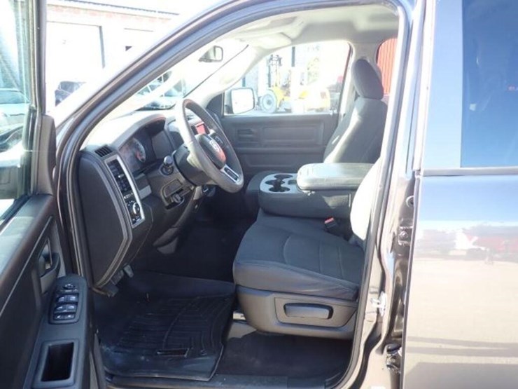 2019-dodge-1500-image-12