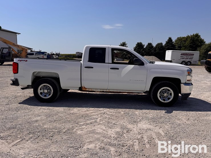 2017-chevrolet-silverado-1500-image-4