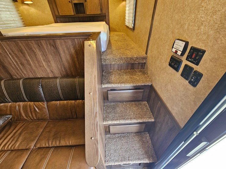 #21371-•-2021-lakota-charger-trailer-image-28