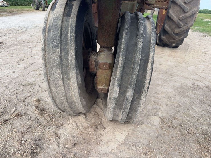 john-deere-3010-image-12
