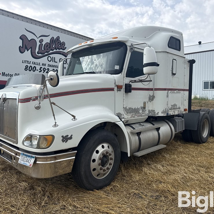 2004 INTERNATIONAL 9400