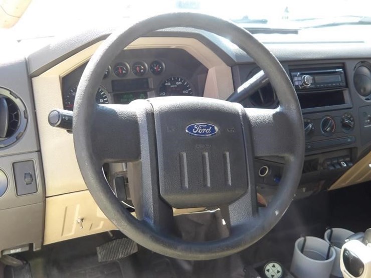 2010-ford-f450-image-22