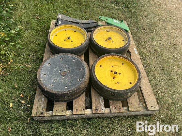 john-deere-1700-image-6