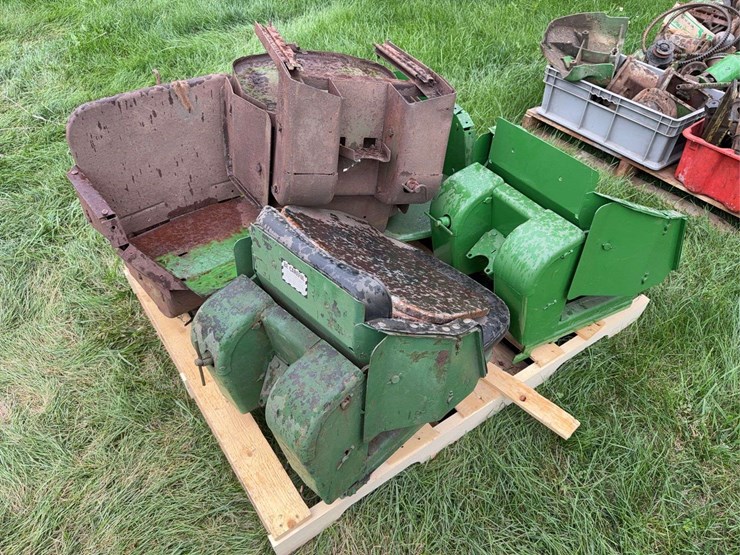 john-deere-seat-assemblies-image-1