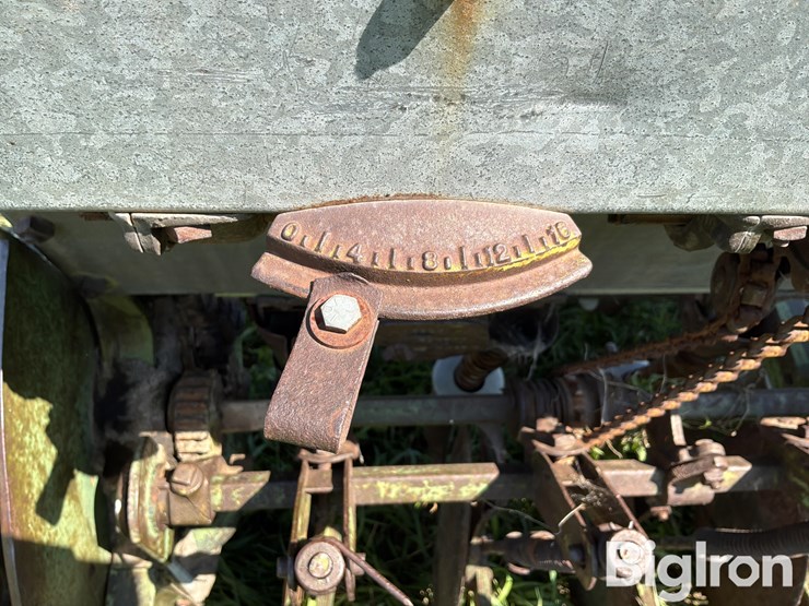 john-deere-11-image-18