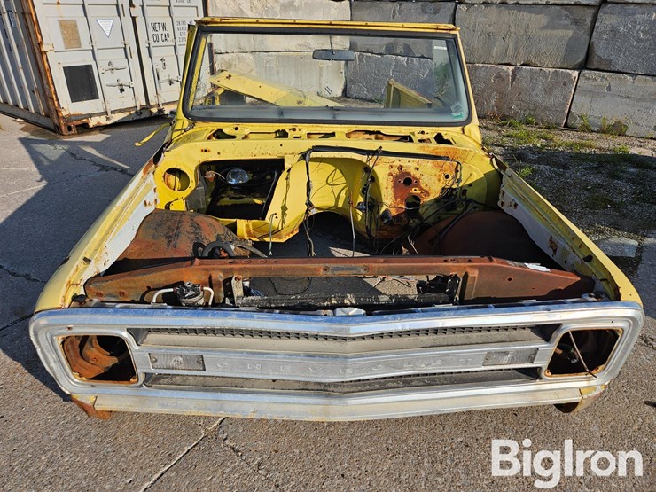 1970-chevrolet-k5-image-2