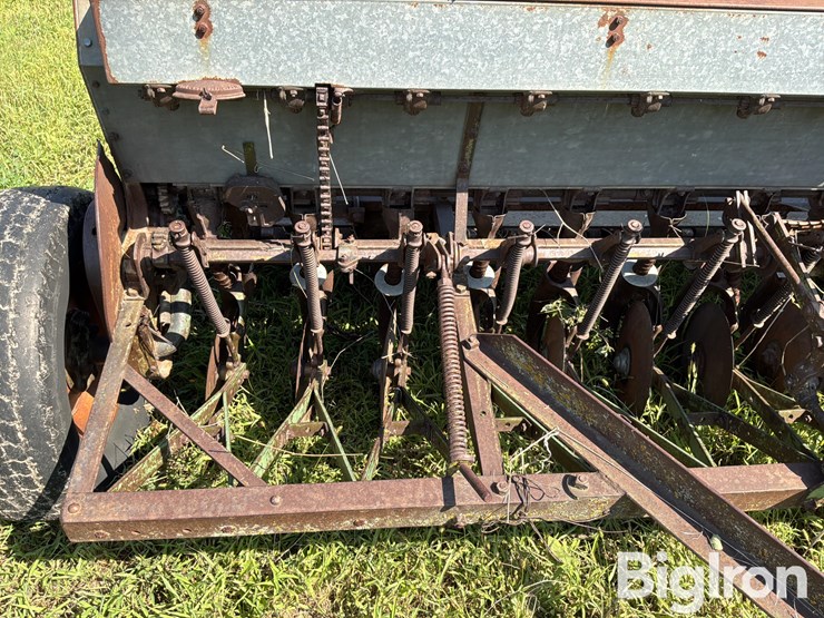 john-deere-11-image-14
