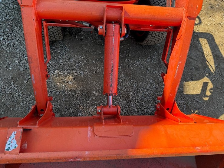 2014-kubota-bx2370-image-10