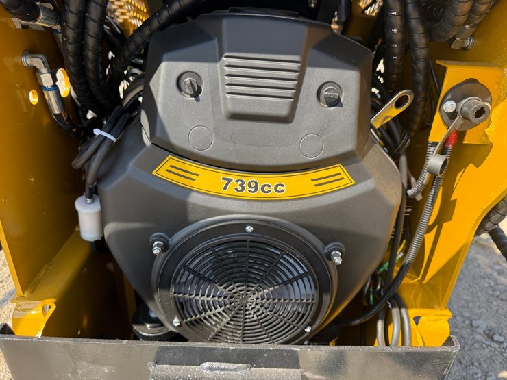 #83-•-unused-2026-agt-mx-crt23-stand-on-tracked-loader-mxcrt232026j00585-inv#4564-image-16